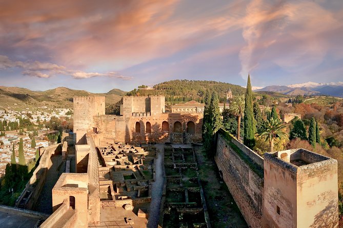 Alhambra & Generalife Skip the line Small Group including Nasrid Palaces - Key takeaways before you go