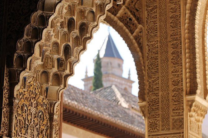 Alhambra & Generalife Skip the line Small Group including Nasrid Palaces - Price and value: what $71.35 actually buys you