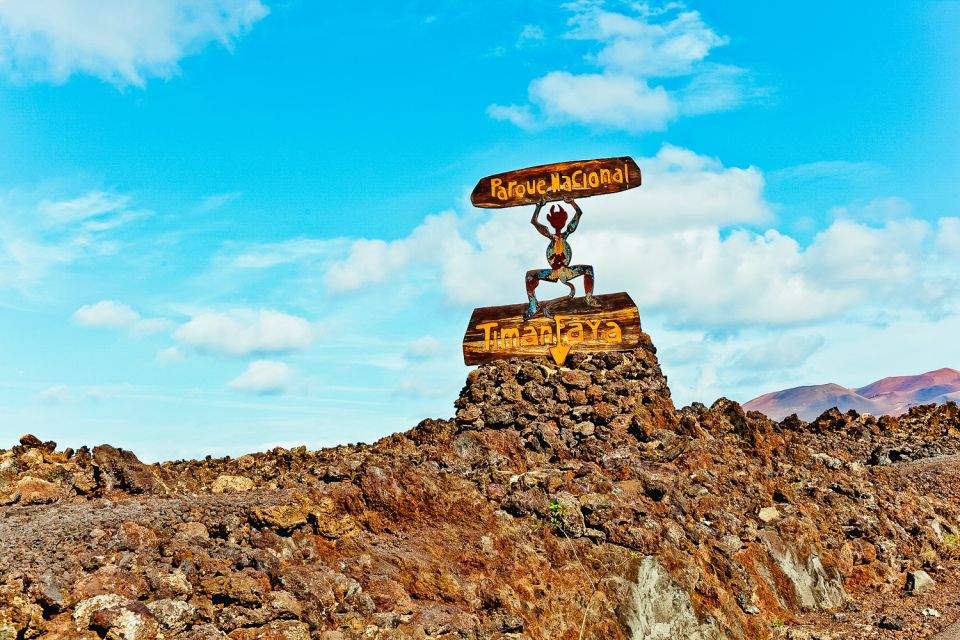 Arrecife: Timanfaya and Green Lagoon for Cruise Passengers - Casa Museo y Monumento al Campesino: The Tiny Culture Hit