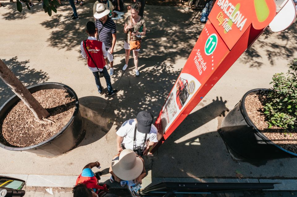 Barcelona: 24 or 48-Hour Hop-On Hop-Off Bus Tour - Port Olímpic and the promenade stroll effect