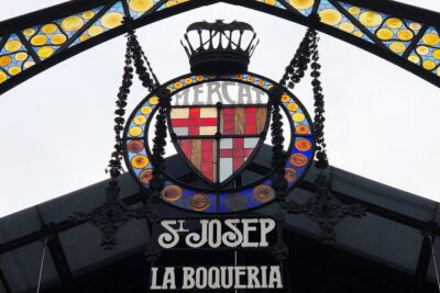 Barcelona all included: Sagrada, Park Güell, Montjuic & Gothic - El Fossar de les Moreres: the memorial stop that gives the city weight