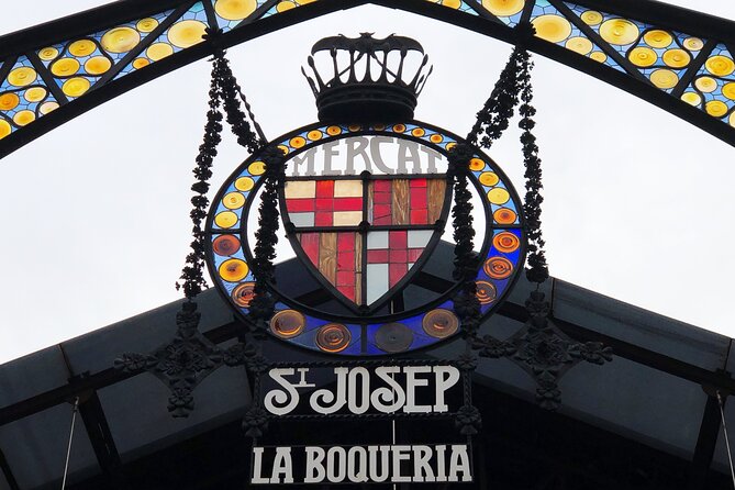 Barcelona all included: Sagrada, Park Güell, Montjuic & Gothic - El Fossar de les Moreres: the memorial stop that gives the city weight