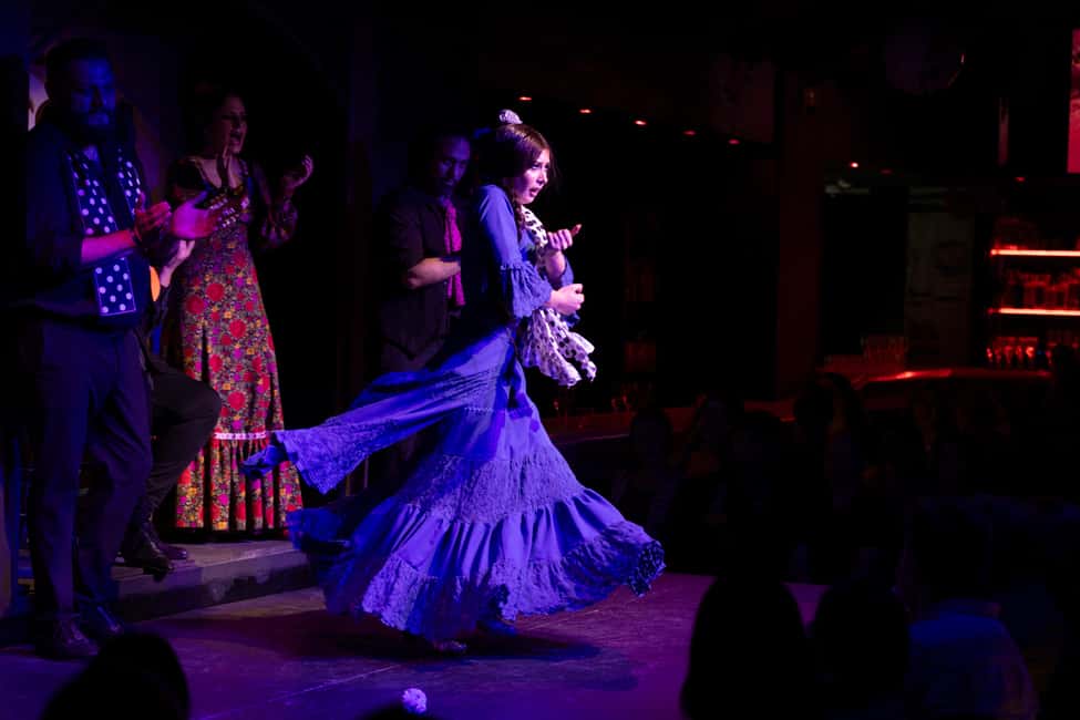 Barcelona: Flamenco Show with Drink Option at La Rambla - The show format: what happens during your 55 minutes