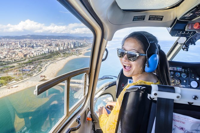 Barcelona Helicopter, Sailboat & Old Town Private Walking Tour - Walking the modernist showpiece: Passeig de Gràcia and Gaudí icons