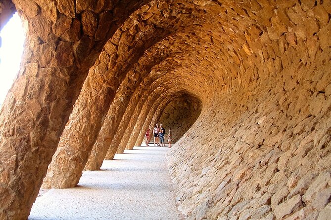 Barcelona in 1 Day: Sagrada Familia, Park Guell,Old Town & Pickup - Who should book this one-day highlights tour (and who should skip it)