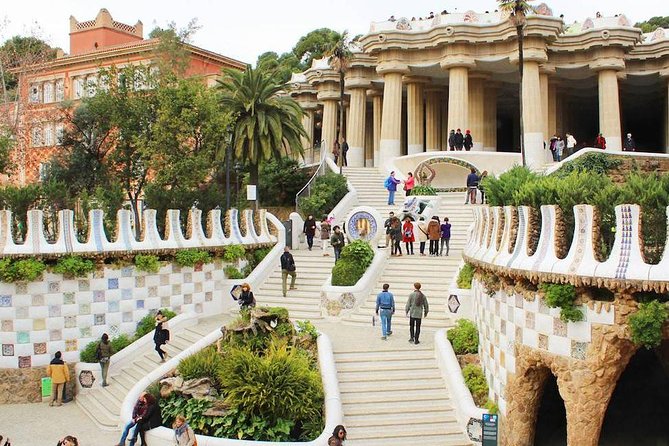 Barcelona in 1 Day: Sagrada Familia, Park Guell,Old Town & Pickup - Should you book this 1-day Barcelona highlights tour?