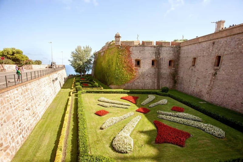 Barcelona: Montjuïc Cable Car Roundtrip Ticket - FAQ