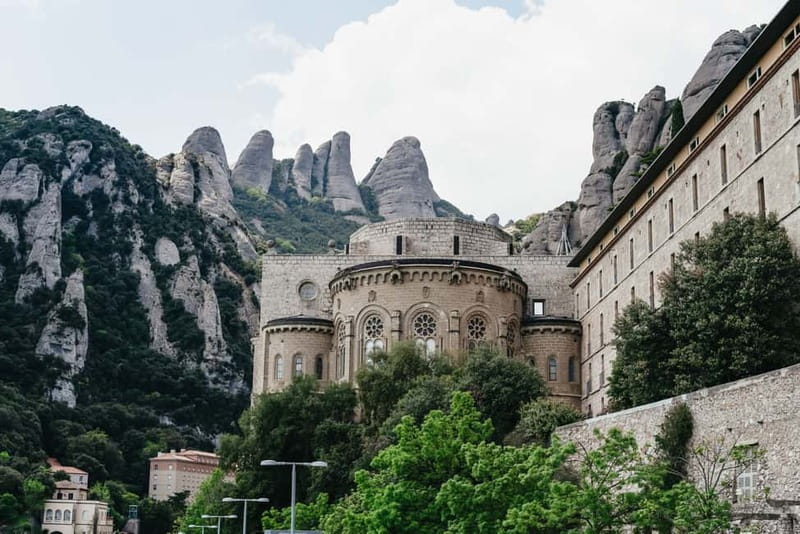Barcelona: Montserrat, Cogwheel, Black Madonna & Winery Tour - Who This Tour Suits Best (And Who Might Feel Cramped)