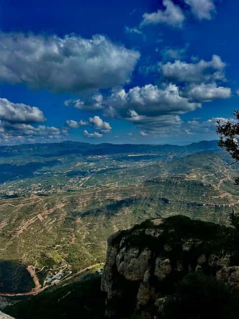 Barcelona: Montserrat Tour, Transfers & Basilica Entry - Basilica entry included: what you should plan for