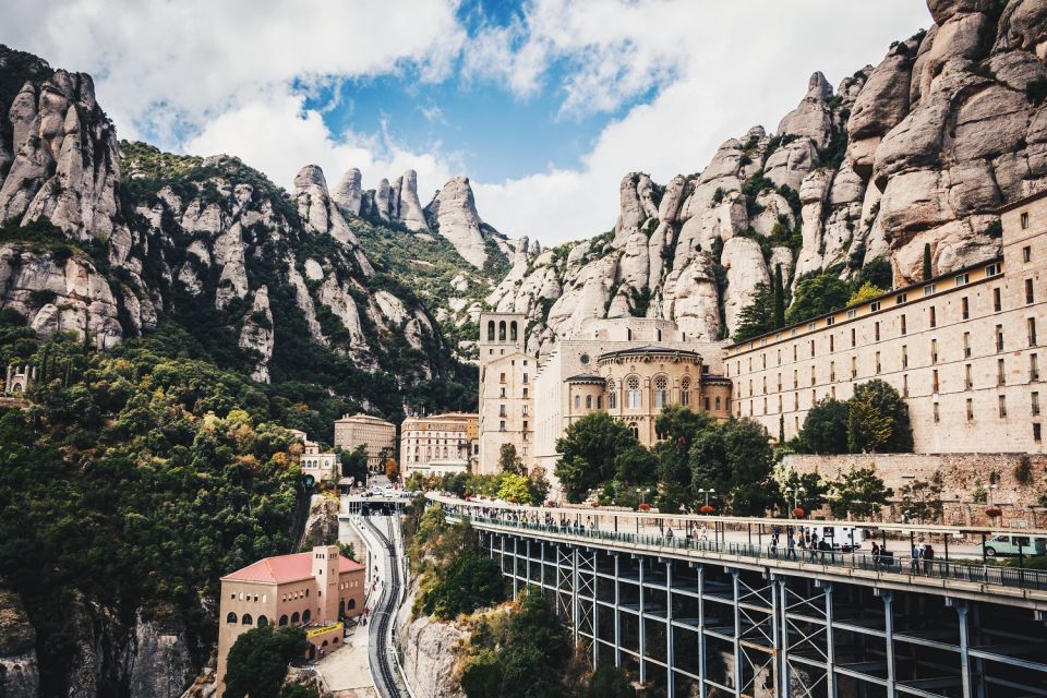 Barcelona: Montserrat Tour with Cog-Wheel & Black Madonna - Key things I’d circle before you go