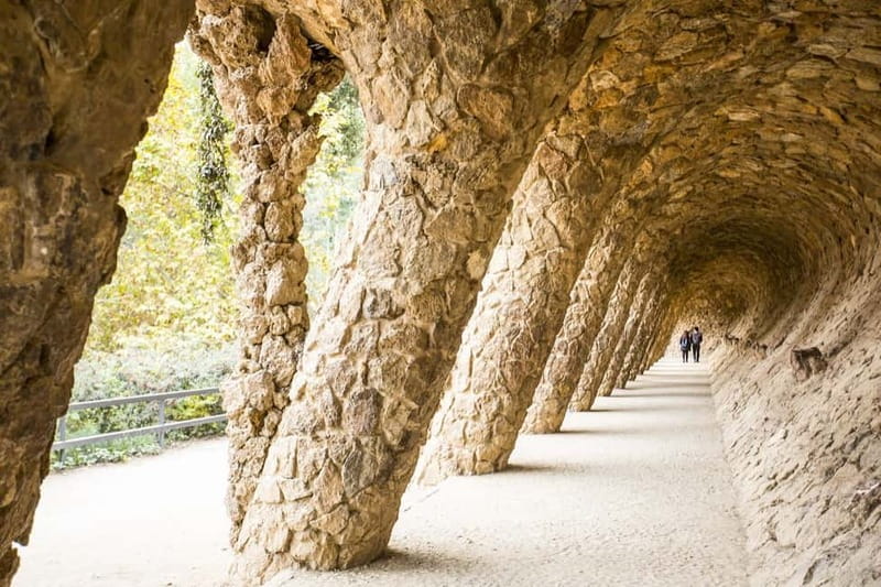 Barcelona: Park Guell Guided Tour with Skip The Line Entry - What to bring for Carmel Hill walking (and what to wear)