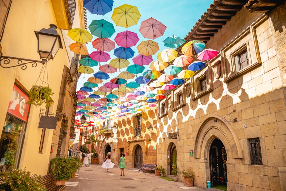 Barcelona: Poble Espanyol Entry Ticket - Fran Daurel Museum: modern art in a classic setting