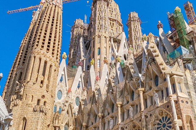 Barcelona: Sagrada Familia Fast Track Tour with Tower Option - How Long It Takes and How the 2-Hour Flow Works