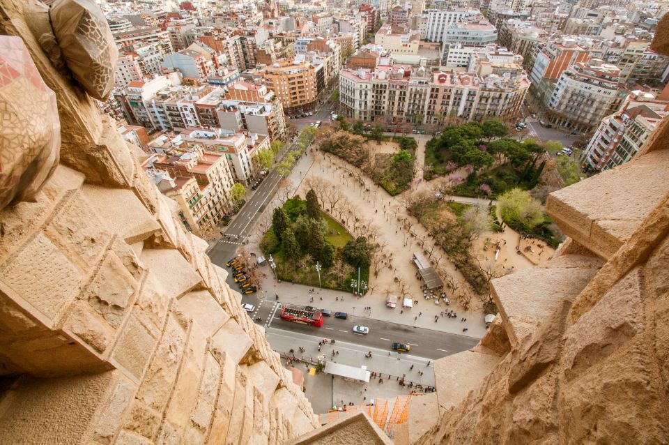 Barcelona: Sagrada Familia Guided Tour with Tower Access - Façades and the Outside Details You’ll Want to Re-See