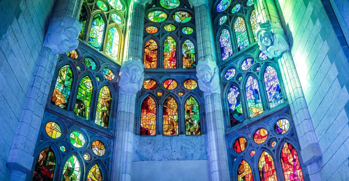 Barcelona: Sagrada Família Skip the Line Tour & Entry Ticket - Why skip-the-line matters at Sagrada Família