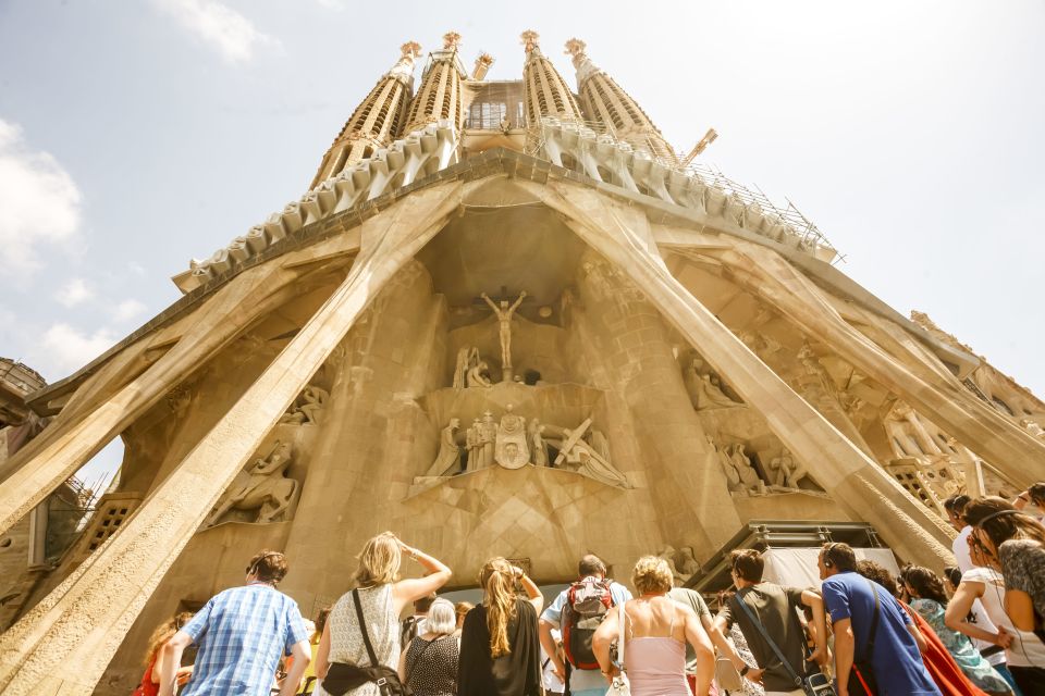 Barcelona: Sagrada Familia Tour with Optional Tower Access - Visiting All Five Floors: Why the Vertical Tour Matters