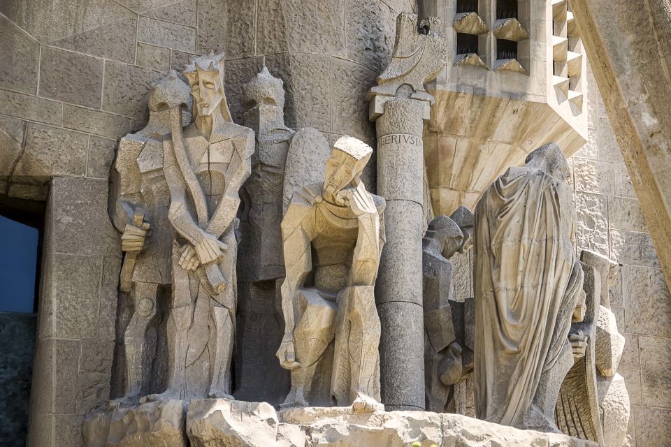 Barcelona: Sagrada Familia Tour with Optional Tower Access - Tower Access Option: Elevator Up, Narrow Stairs Down, and Weather Rules