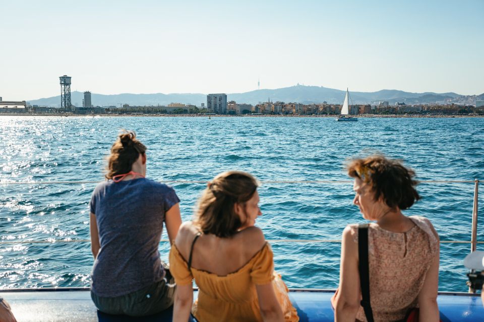 Barcelona: Sunset Catamaran Cruise with Live Music - Meeting point and boarding: quick, but be flexible