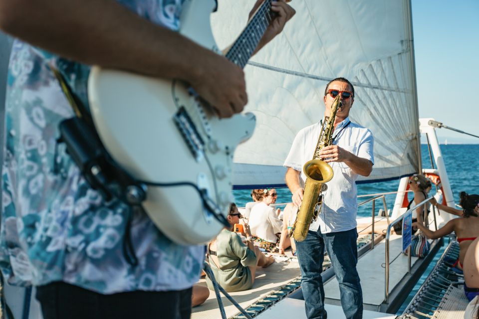 Barcelona: Sunset Catamaran Cruise with Live Music - How the 1.5–2.5 hour timing works (and why it feels just right)