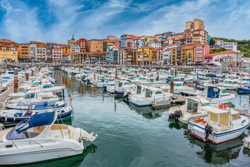 Bilbao: Gaztelugatxe, Bermeo, Mundaka, Gernika, & Wine Tour - Timing and pacing: full day, but not chaotic