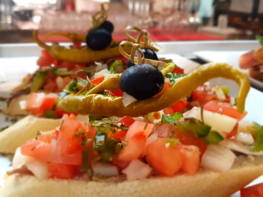 Caminito del Rey & White Village Tour with Tapas from Málaga - What to bring and what not to bring on the Caminito walk