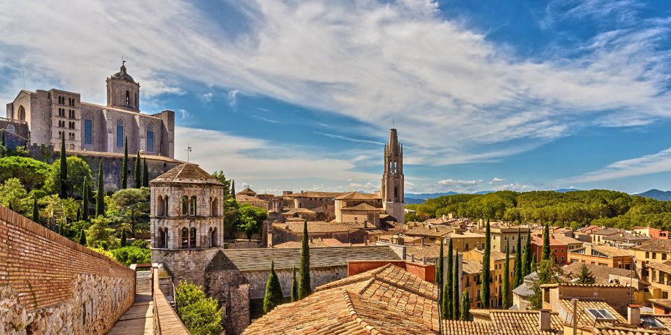 From Barcelona: Girona, Figueres, Dalí Museum, and Cadaqués - Figueres and the Dalí Theatre-Museum: where reality gets edited