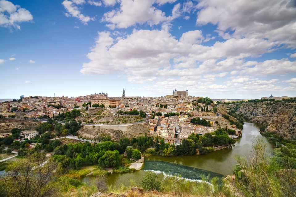 From Madrid: Toledo Guided Day Trip - Getting there and back: the coach ride and Mirador del Valle views
