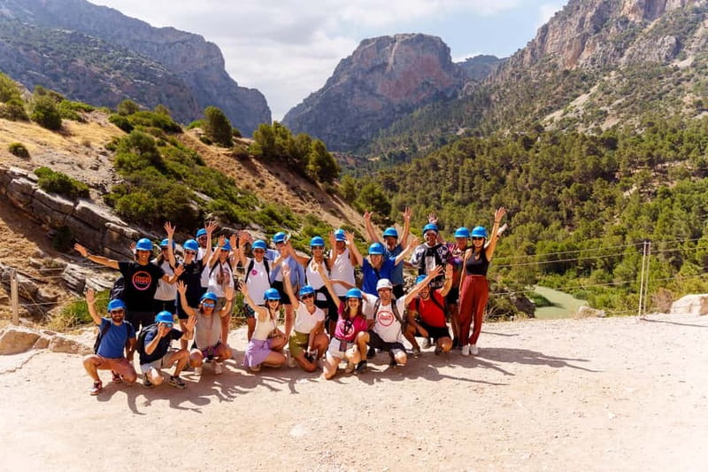 From Málaga: Caminito del Rey Day Trip & Guided Tour - The gorge walk: what 7.7 km feels like on the ground