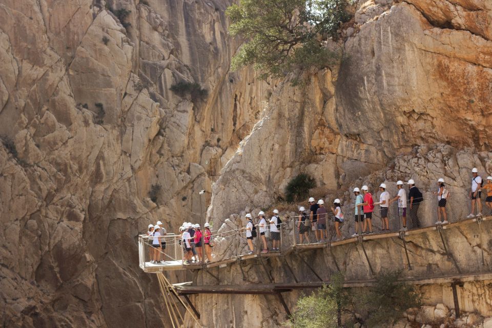 From Málaga: Caminito del Rey Full-Day Tour - Getting from Málaga to the gorge via the Conde de Guadalhorce Dam