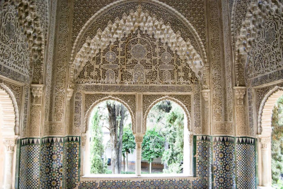 From Malaga: Granada Full-Day Trip with Alhambra - Who this day trip suits best