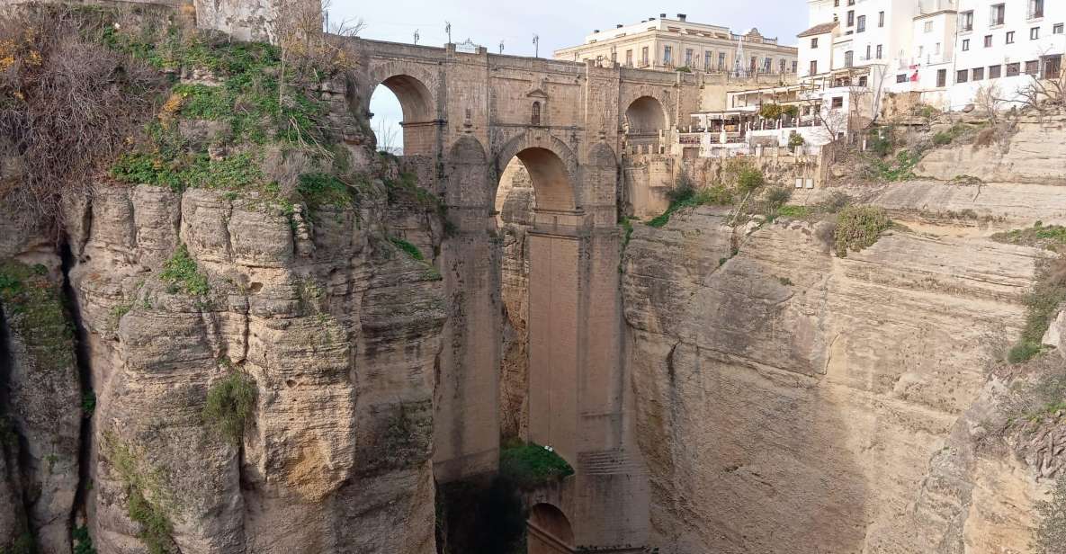 From Málaga: Ronda+Setenil de las Bodegas with Little Train - Setenil de las Bodegas: walking the rock-ceiling streets