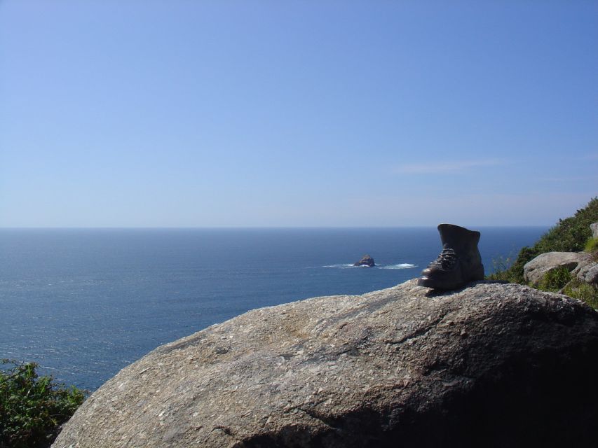 From Santiago: Tour To Finisterre, Muxia & Costa da Morte - Fisterra (Finisterre town): harbor time and seafood lunch options