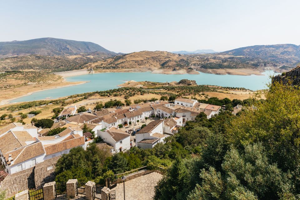 From Seville: Pueblos Blancos and Ronda Full-Day Trip - Why This Seville to Ronda Route Feels Different From a Typical Day Trip