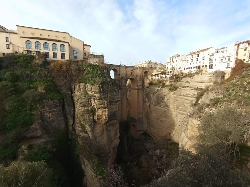 From Seville: Ronda+Setenil de las Bodegas Day Trip - Free time strategy in Ronda: how to spend your 4 hours without stress