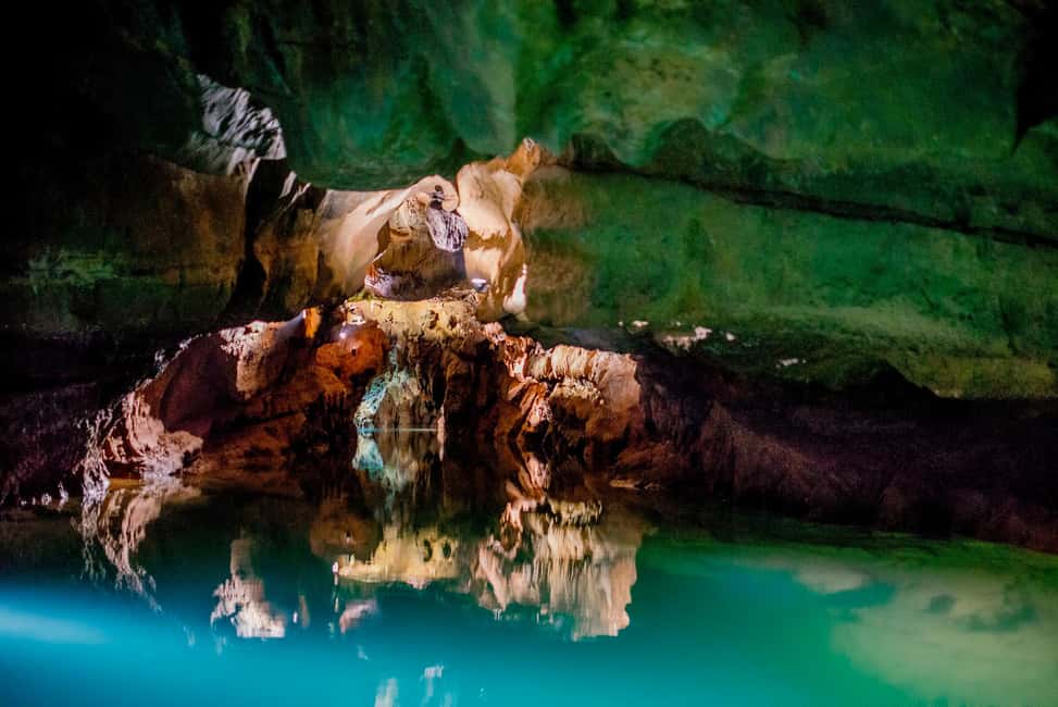 From Valencia: Cueva de Sant Josep Boat Tour with Guide - The long navigable river by boat: 850 meters of slow wonder