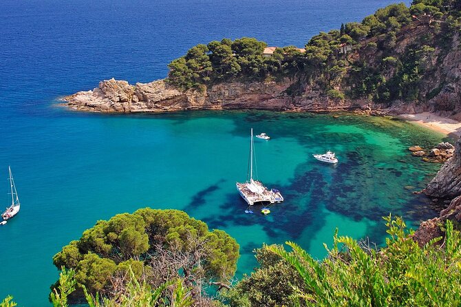 Girona & Costa Brava Small-Group Tour with Pickup from Barcelona - Why Girona + the Costa Brava makes sense as a day trip