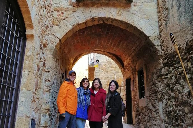 Girona & Dali Museum Small Group Tour with Pick-up from Barcelona - El Call Time: Reading the Jewish Quarter Like a Map