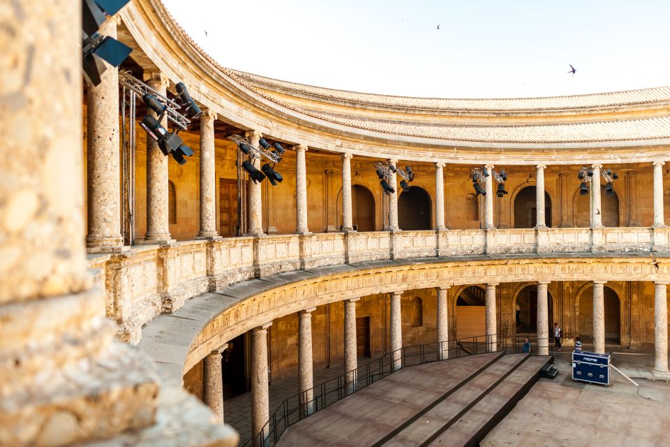 Granada: Alhambra and Generalife Garden Ticket & Guided Tour - Practical tips that will save you stress (and speed up your photos)
