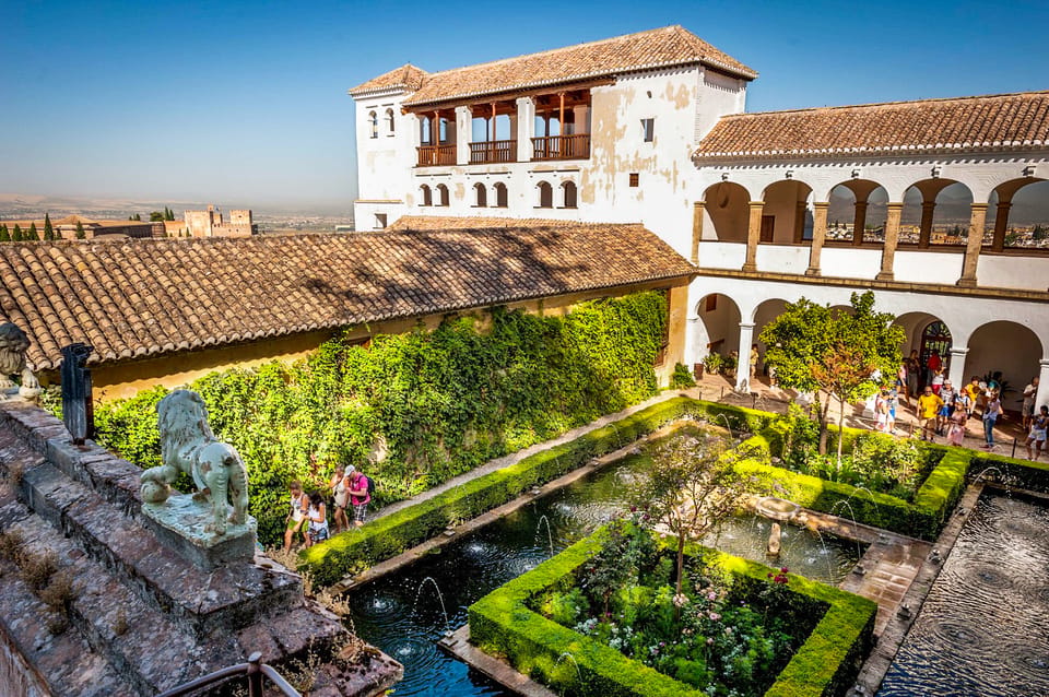 Granada: Alhambra and Nasrid Palaces Entry Ticket - Rules that matter: what you can wear, do, and bring