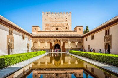 Granada: Alhambra and Nasrid Palaces Entry Ticket - Meeting point and the 10–15 minute walk to Nasrid Palaces