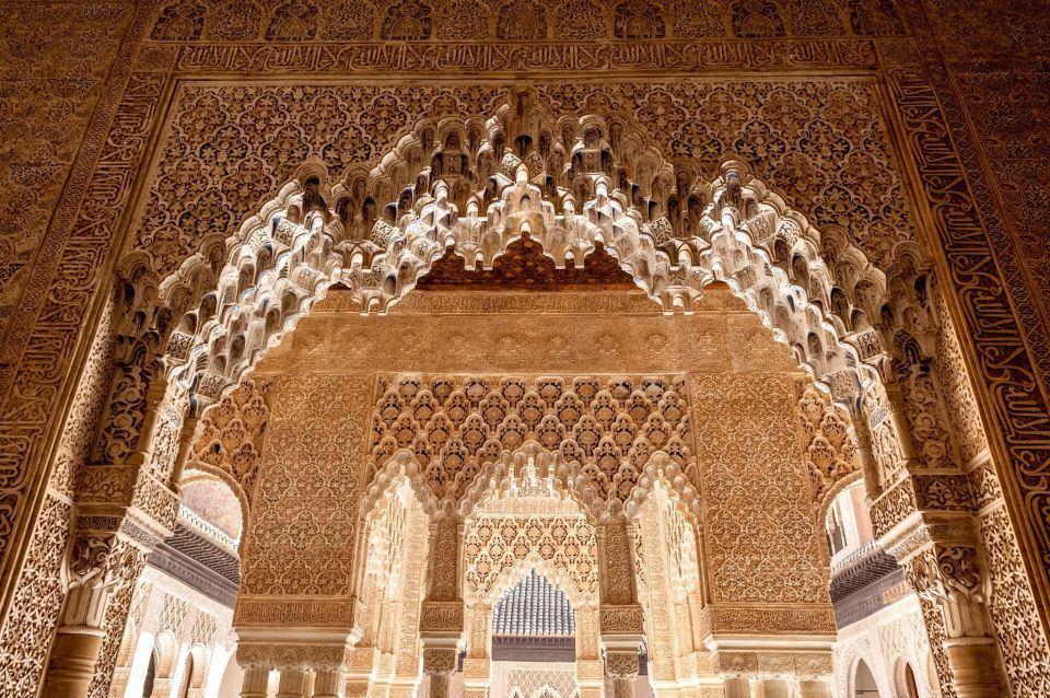 Granada: Alhambra Complex Guided Tour Options - Nasrid Palaces: Why These Rooms Don’t Feel Like Any Other Palace