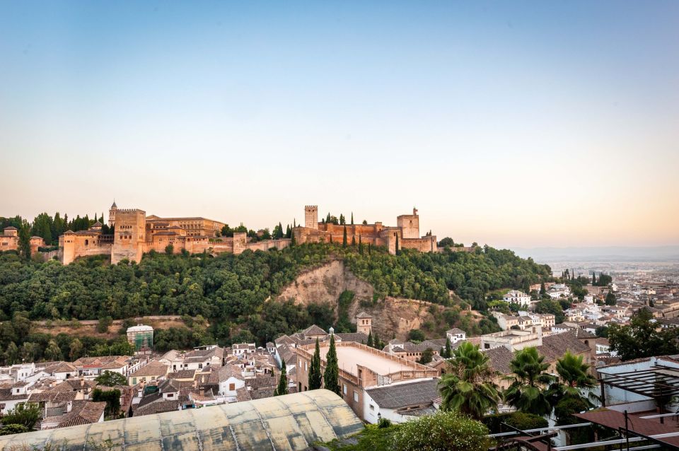 Granada: Alhambra Entry Ticket with Audio Guide - Where to start: the Granavisión Welcome Visitor Centre