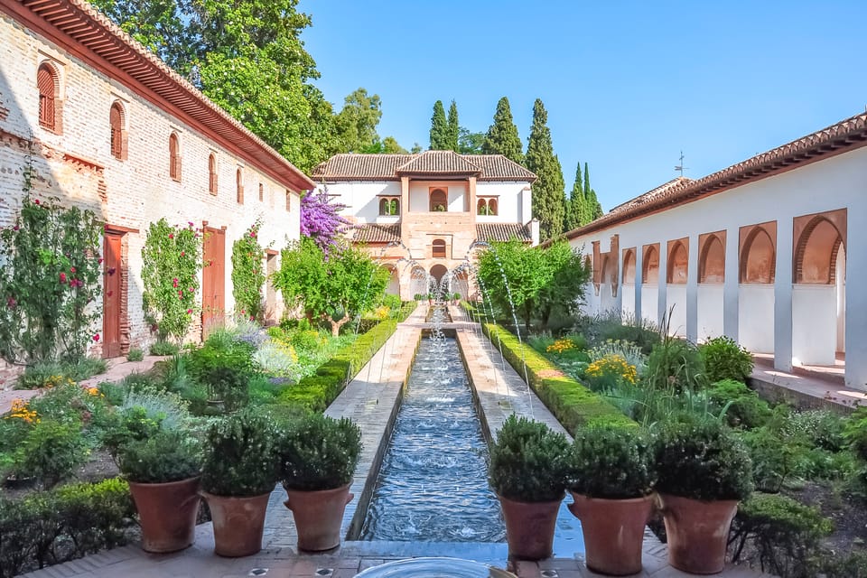 Granada: Alhambra Gardens and Generalife Ticket - Meeting at the Alhambra Access Pavilion (and why it matters)