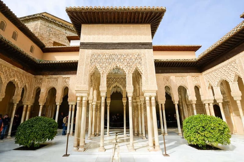 Granada: Alhambra & Gardens Tour w/Nasrid Palaces Option - Granavisión check-in: start where the tour actually begins