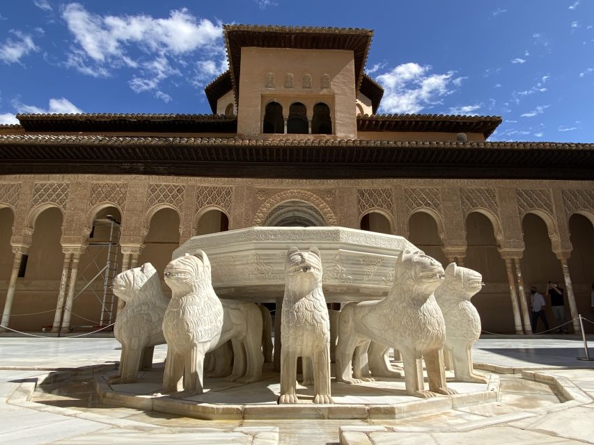 Granada: Alhambra & Generalife Fast-Track Guided Tour - Nasrid Palaces: Mexuar and Comares in plain terms