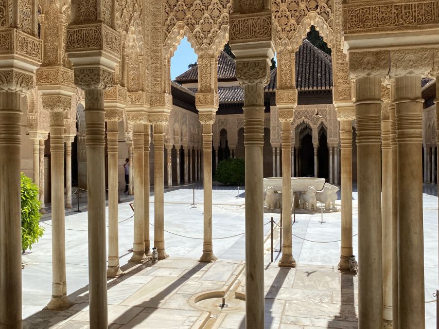 Granada: Alhambra & Generalife Fast-Track Guided Tour - Views from towers and balconies: Granada’s best angles