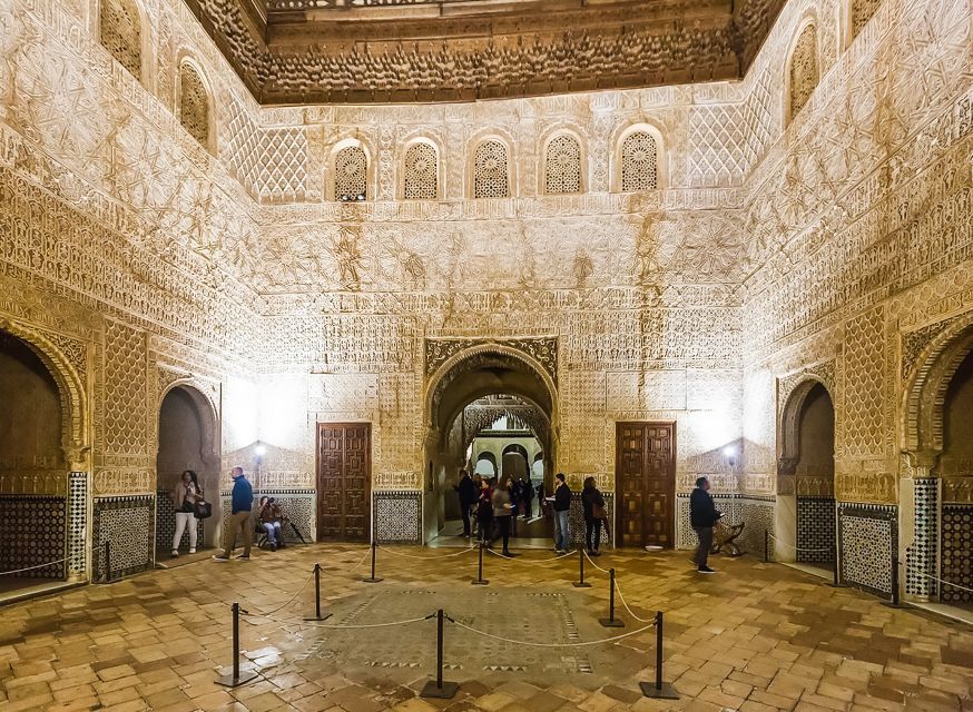 Granada: Alhambra & Nasrid Palaces Tour with Tickets - Palace of Charles V and the Mosque Baths: the ticket’s bonus value