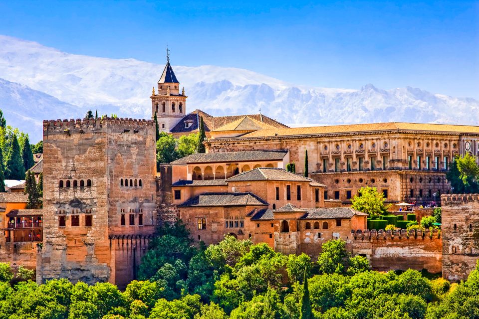 Granada: Alhambra & Nasrid Palaces Tour with Tickets - Group size and how it affects your enjoyment