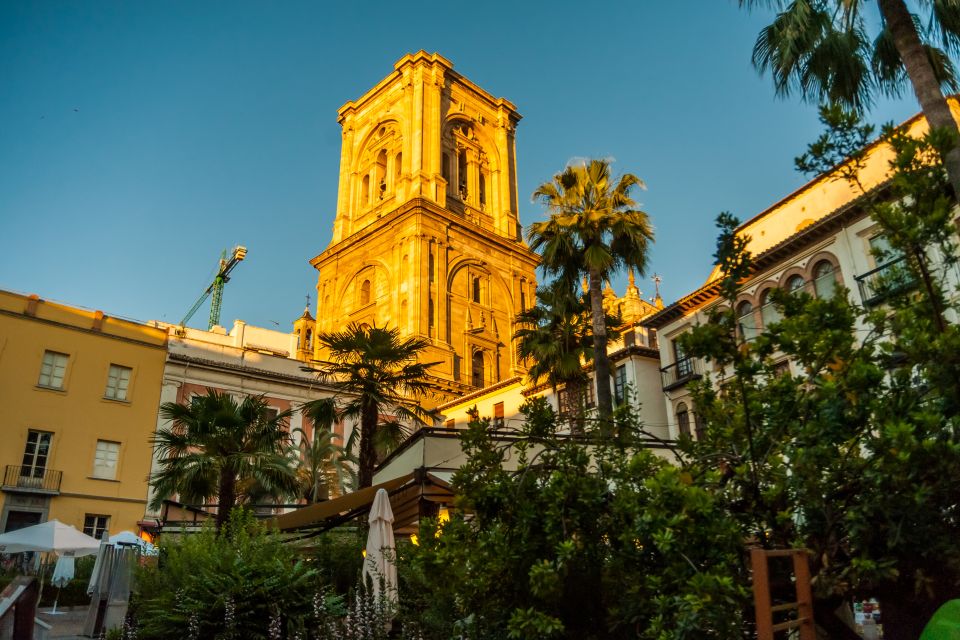 Granada City Train 1 or 2-Day Hop-On Hop-Off Ticket - How to build your own itinerary without getting stuck