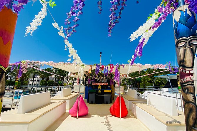 Ibiza Beach Hopping Cruise with Paddleboards, Drinks and Food 6h - Safety and gear: lifeguards, snorkels, and flotation aids